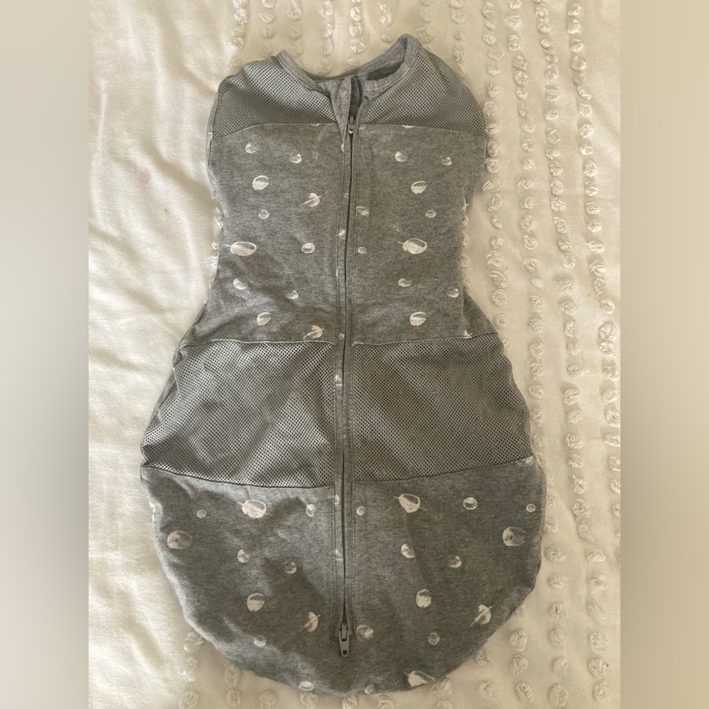Happiest baby brand, baby swaddle